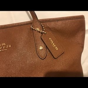 Coach medium tote